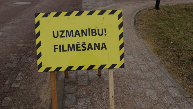 plakāts par filmēšanu