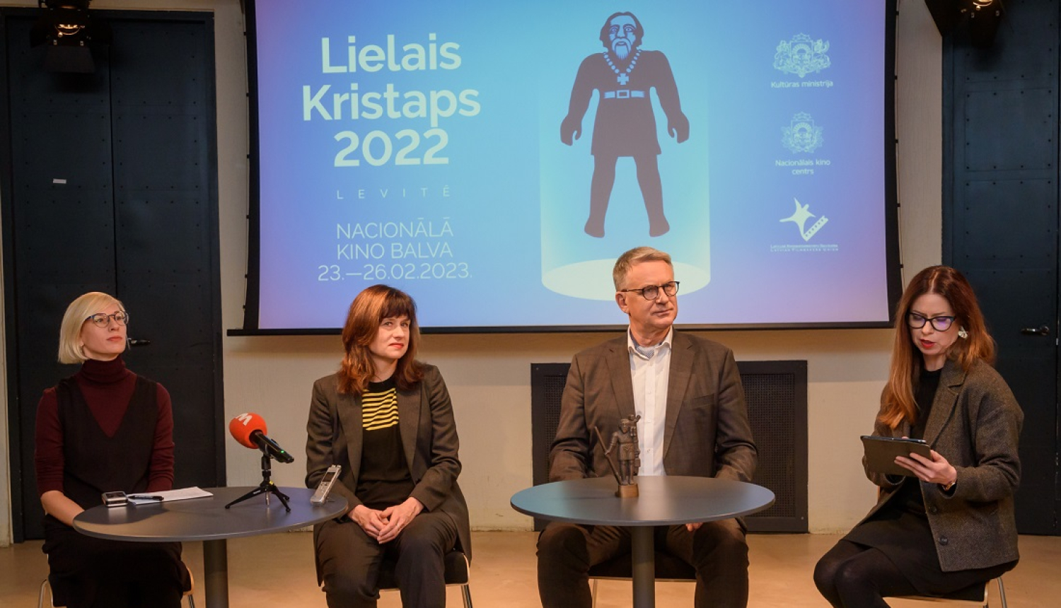 preses konferences dalībnieki