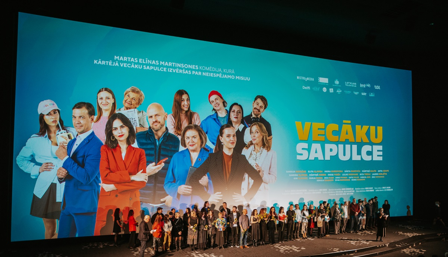 grupa uz skatuves