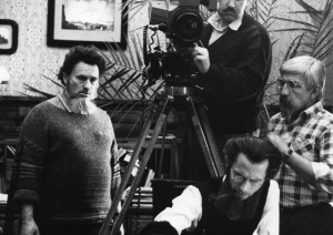 Filmas "Dzīvīte" (1989) uzņemšana, no kreisās - režisors Aivars Freimanis, operators Valdis Eglītis, aktieris Leonīds Grabovskis Krišjāņa Barona lomā
