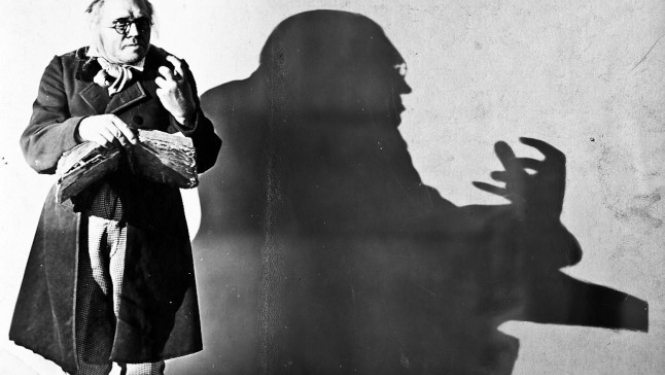 Vācu kino ekspresionisms ar Nosferatu un Kaligari