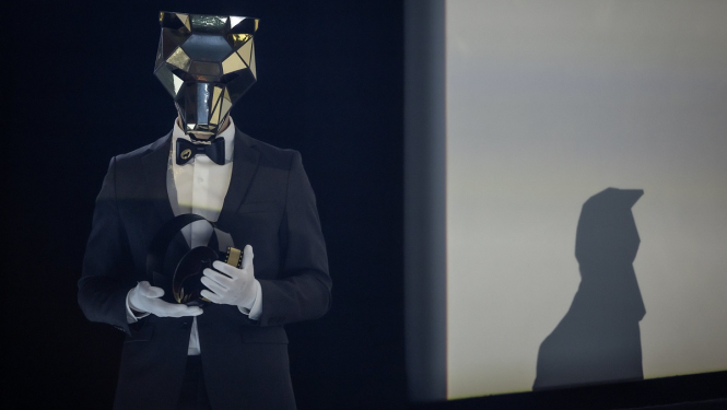 balvu pasniedz vilks