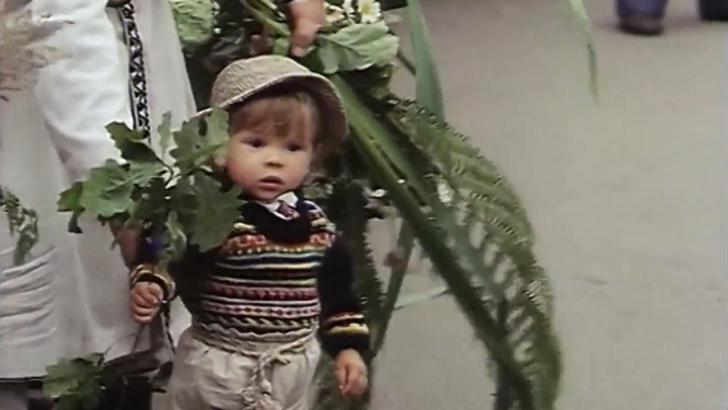 Kadrs no filmas "Krustceļš" (1990)