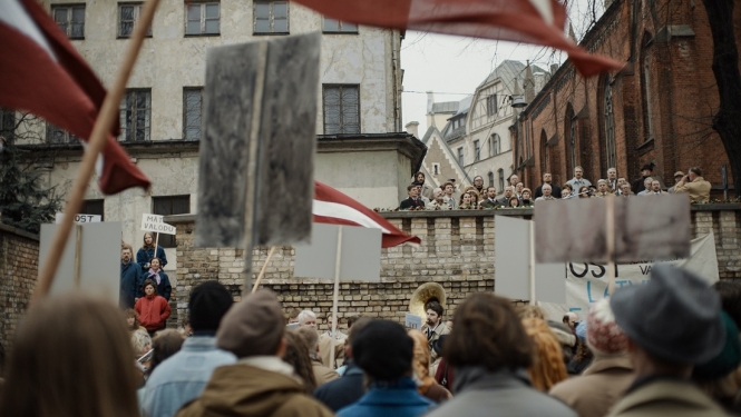 Filmas kadrs - Atmodas demonstrācija