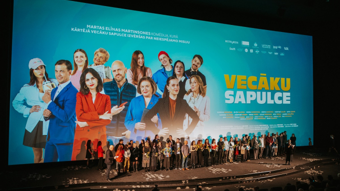 grupa uz skatuves
