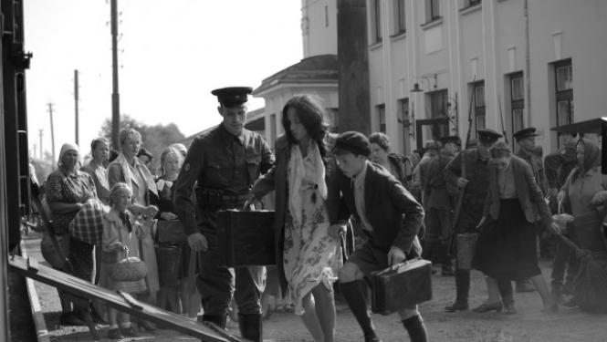 Ceļu pie skatītājiem sāk filma “Melānijas hronika”