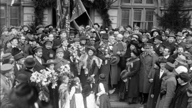 Rainis un Aspazija Doma dārzā