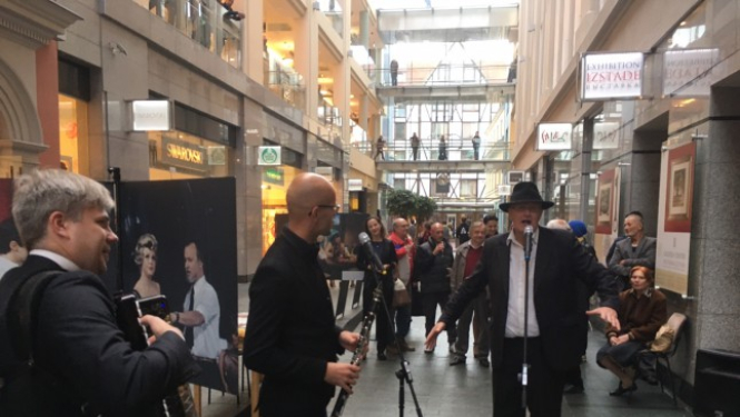 Rīdzenes ielā atklāta Jāņa Streiča jubilejas izstāde