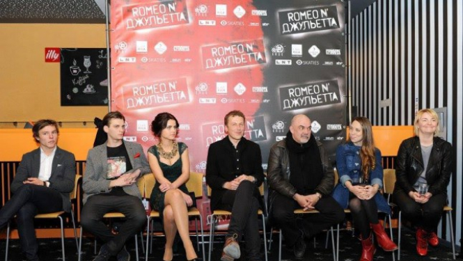 Māra Martinsona filmas seansi vidusskolēniem