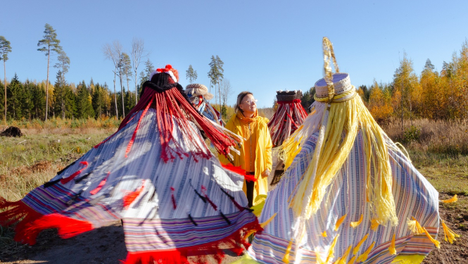 režisore un filmas tēli