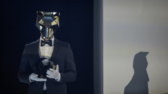 balvu pasniedz vilks