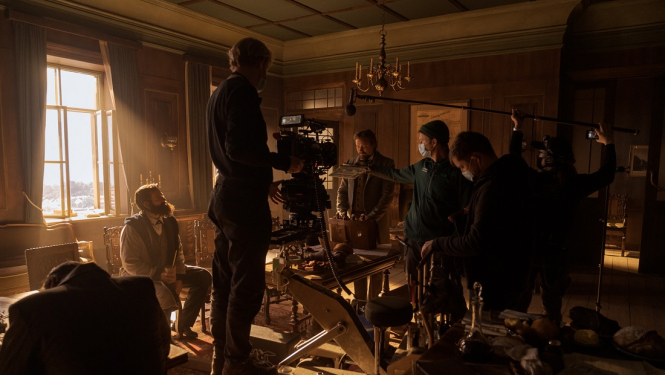 Darba moments Zeme kas dzied