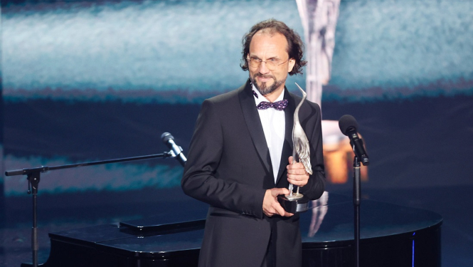 Lietuviešu producents saņem balvu