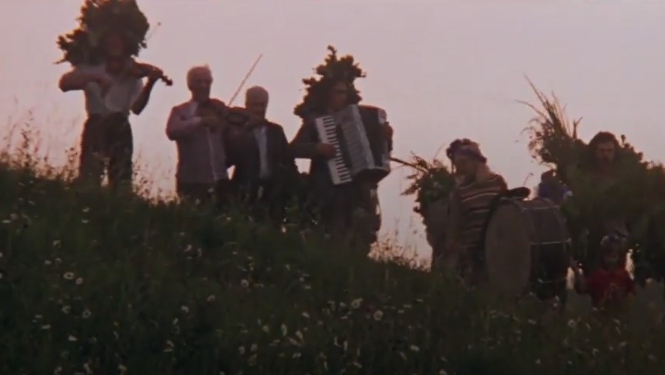 līgotāji no "Limuzīna Jāņu nakts krāsā"