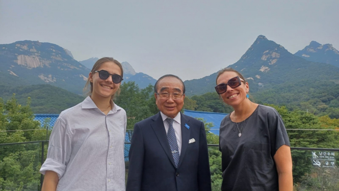 Linda Olte un Emma Skirmante Seulā