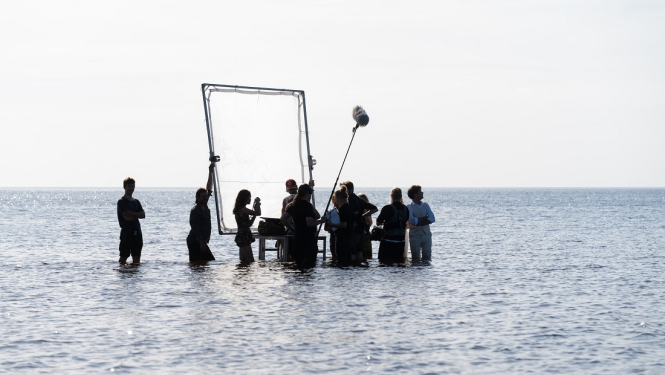 darba moments filmēšanas grupā