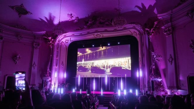 noslēgums uz Splendid Palace skatuves