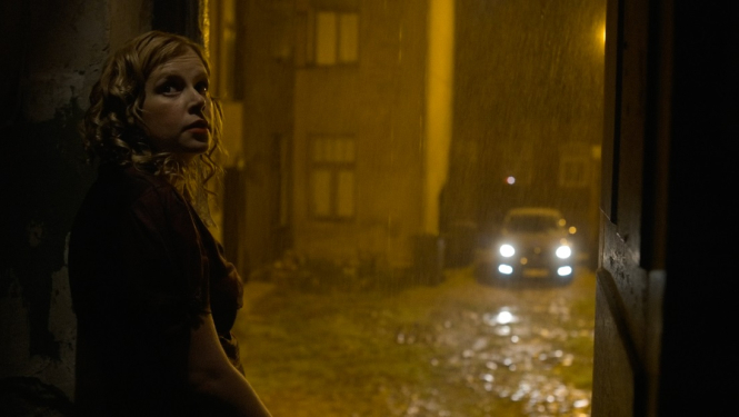 Filmas kadrs Sabīne lietū