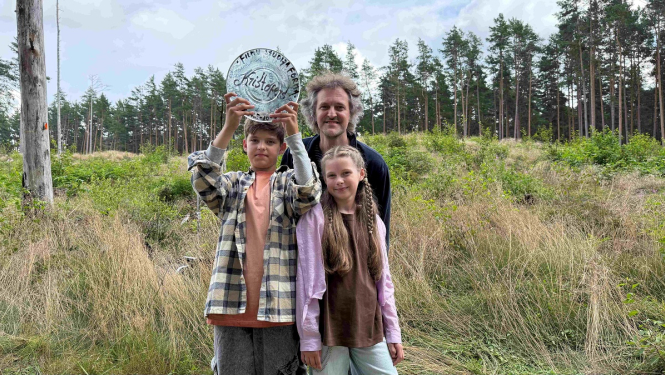 galvenie aktieri un režisors