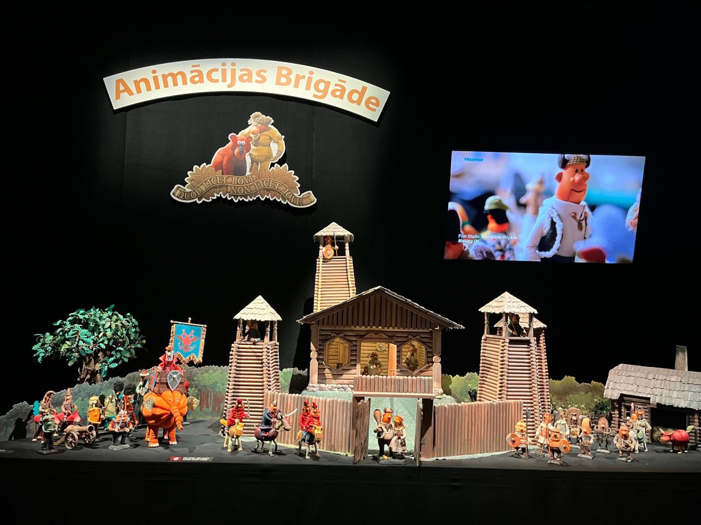 skats leļļu izstādē