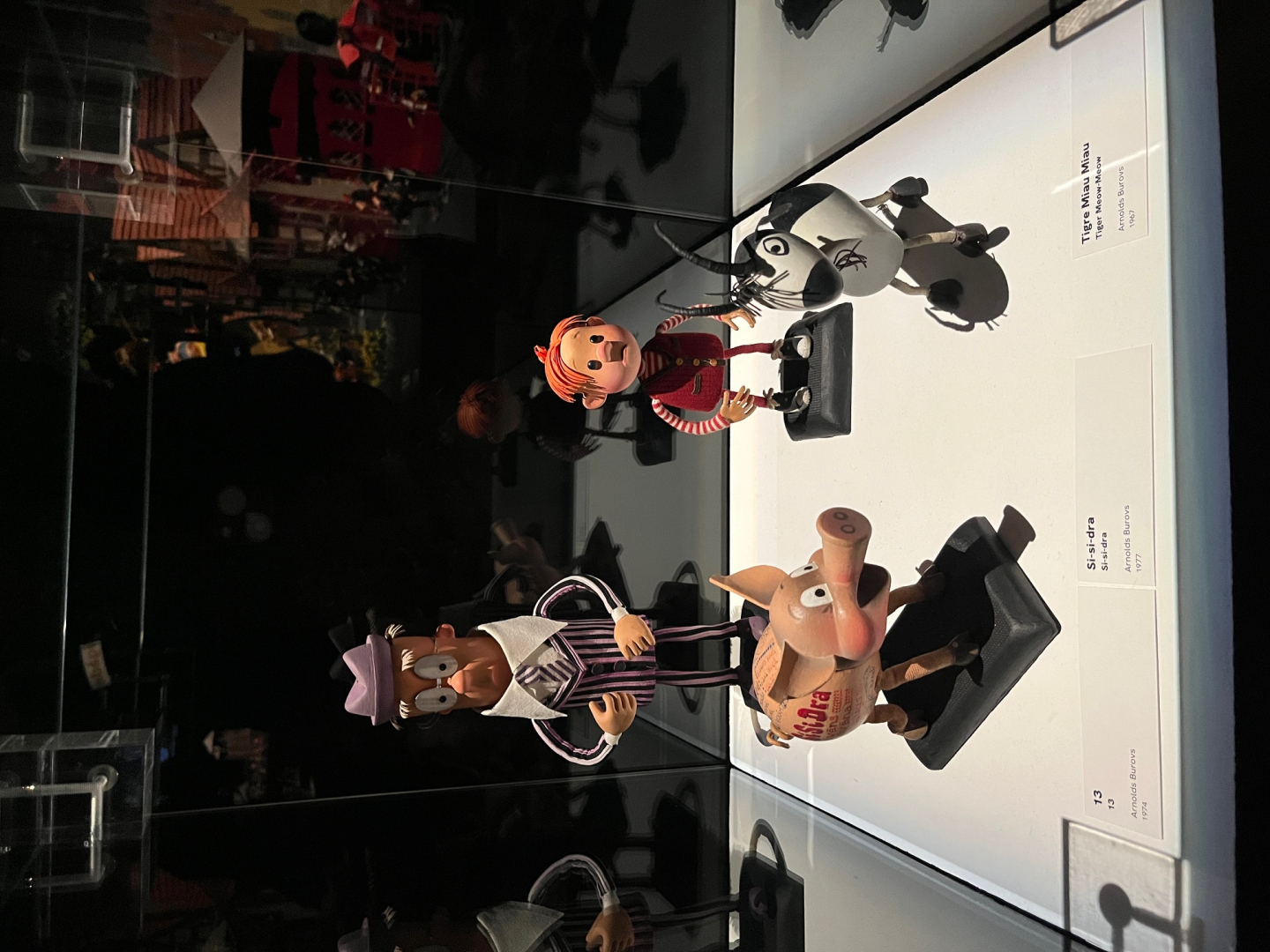 skats leļļu izstādē