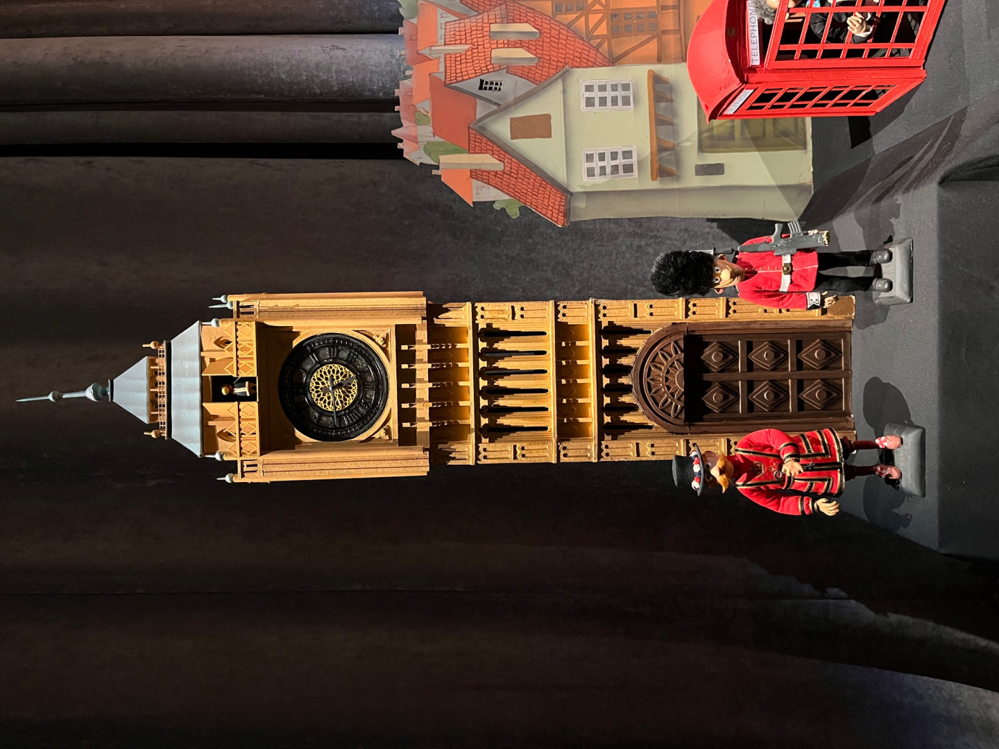 skats leļļu izstādē