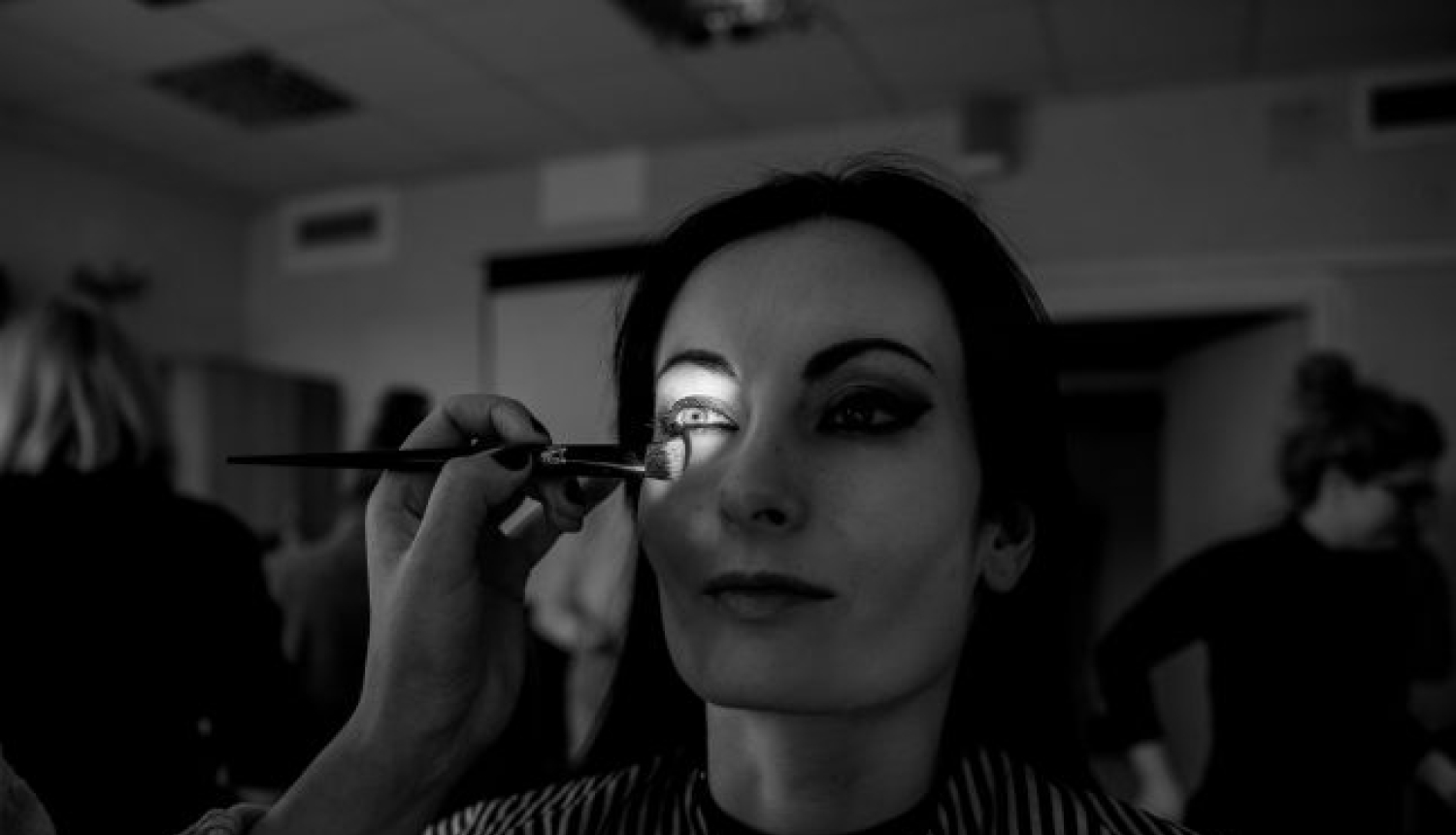 Aicina pieteikties brīvprātīgos dalībai Lailas Pakalniņas filmā “Spogulī”