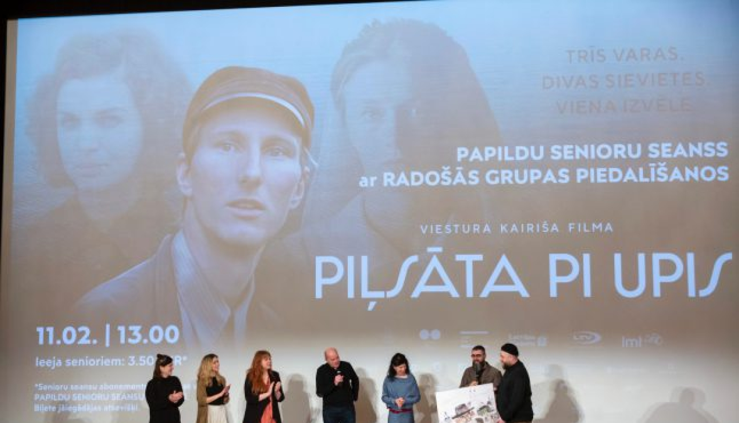 Kino muzejs saņem dāvinājumu no filmas “Pilsēta pie upes”
