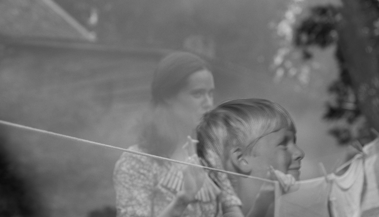 kadrs no filmas par kaķi