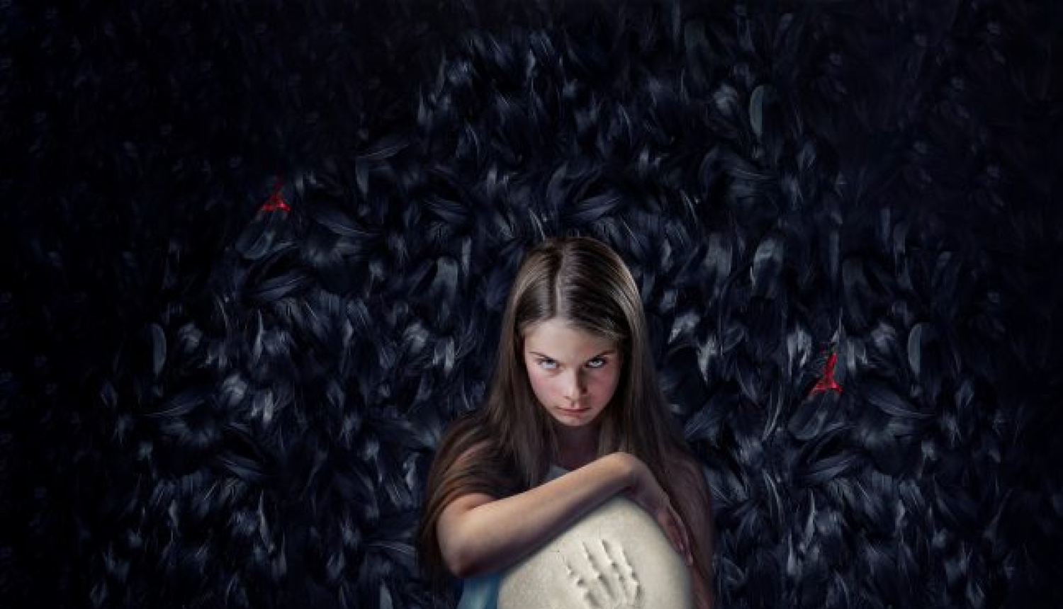 Latvijā un Rīgā filmē vērienīgu Somijas spēlfilmu “Hatching”