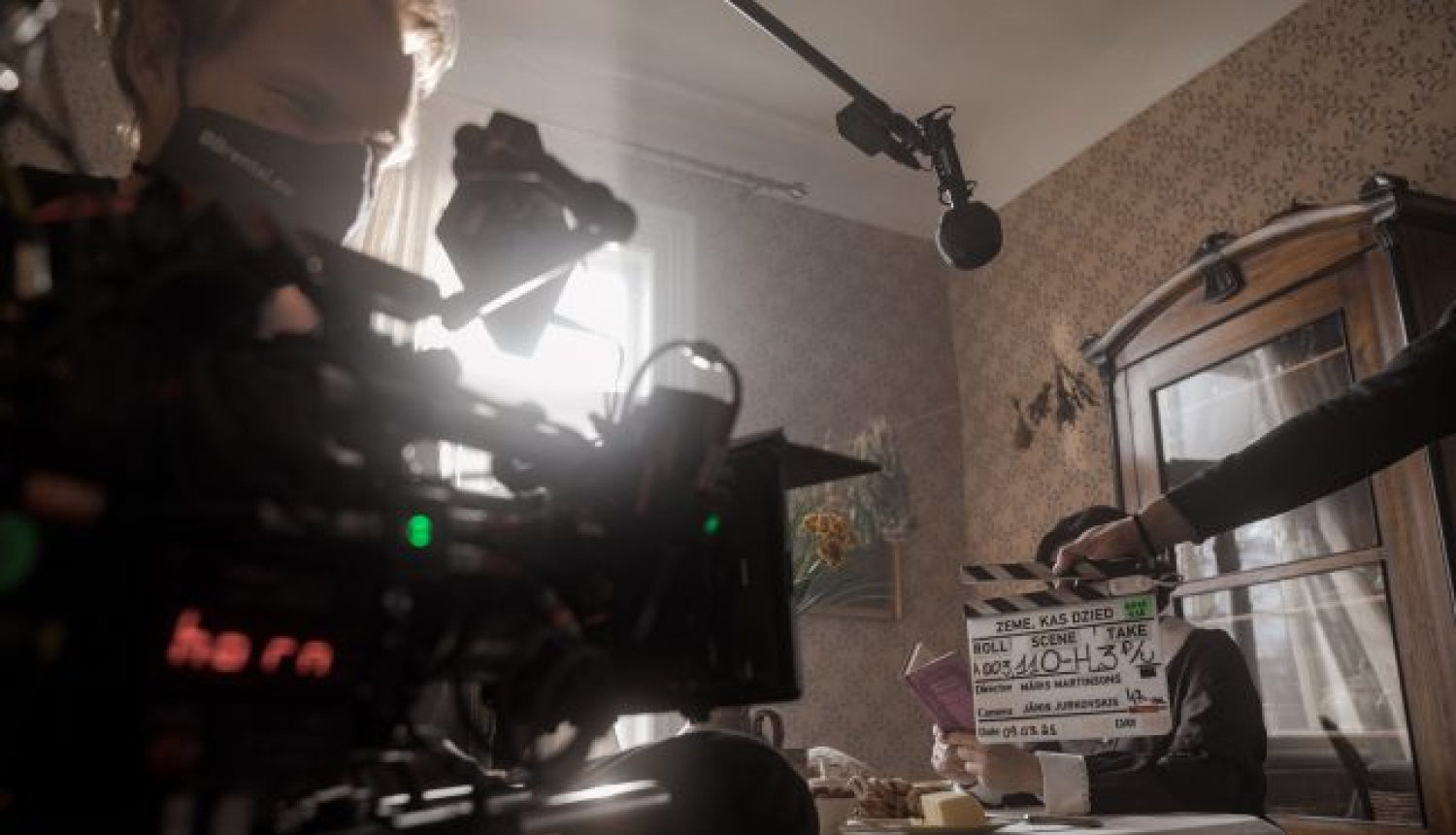 Sāk vēsturiskās spēlfilmas “Zeme, kas dzied” filmēšanu