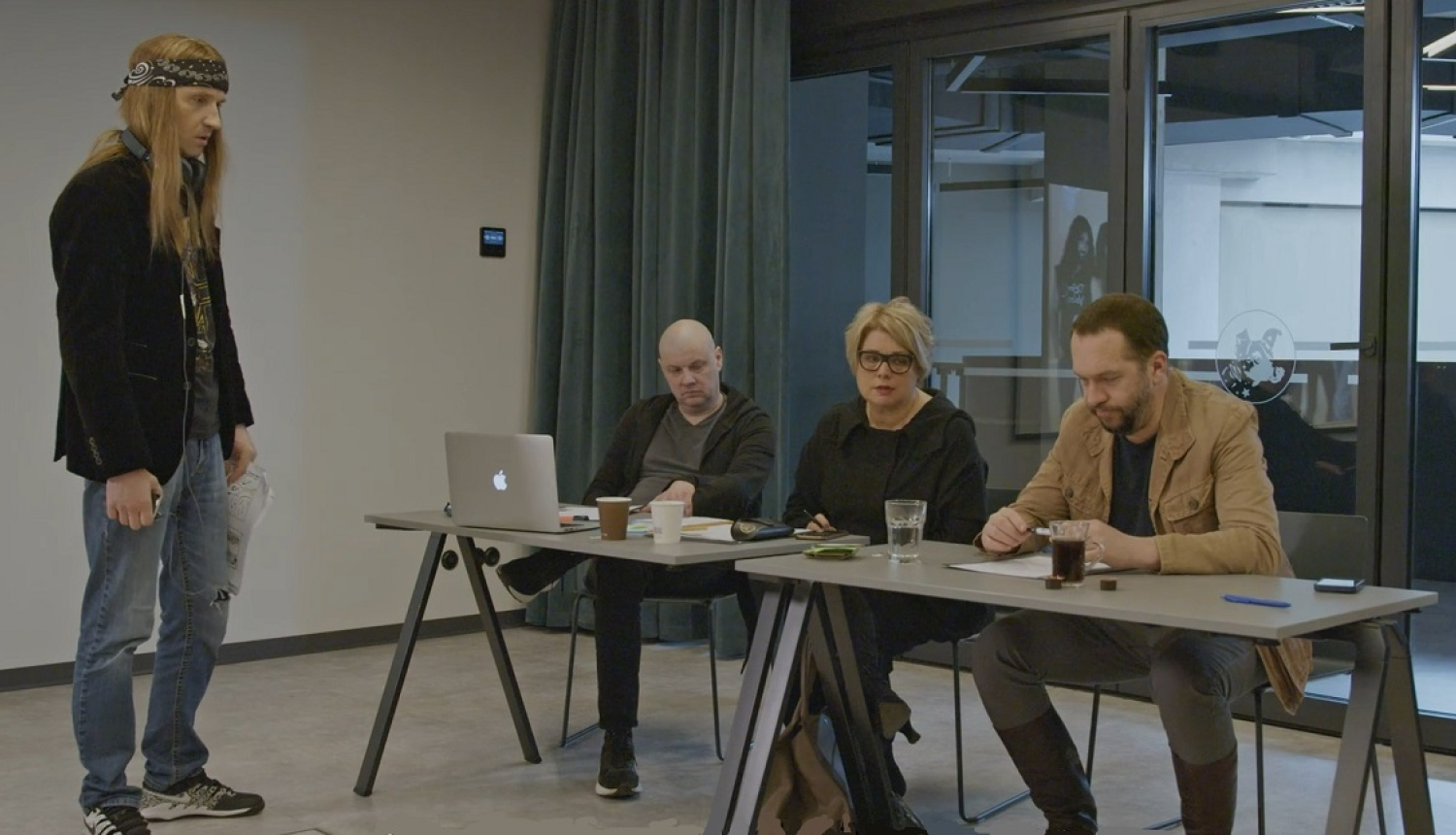 eksperti un pretendents