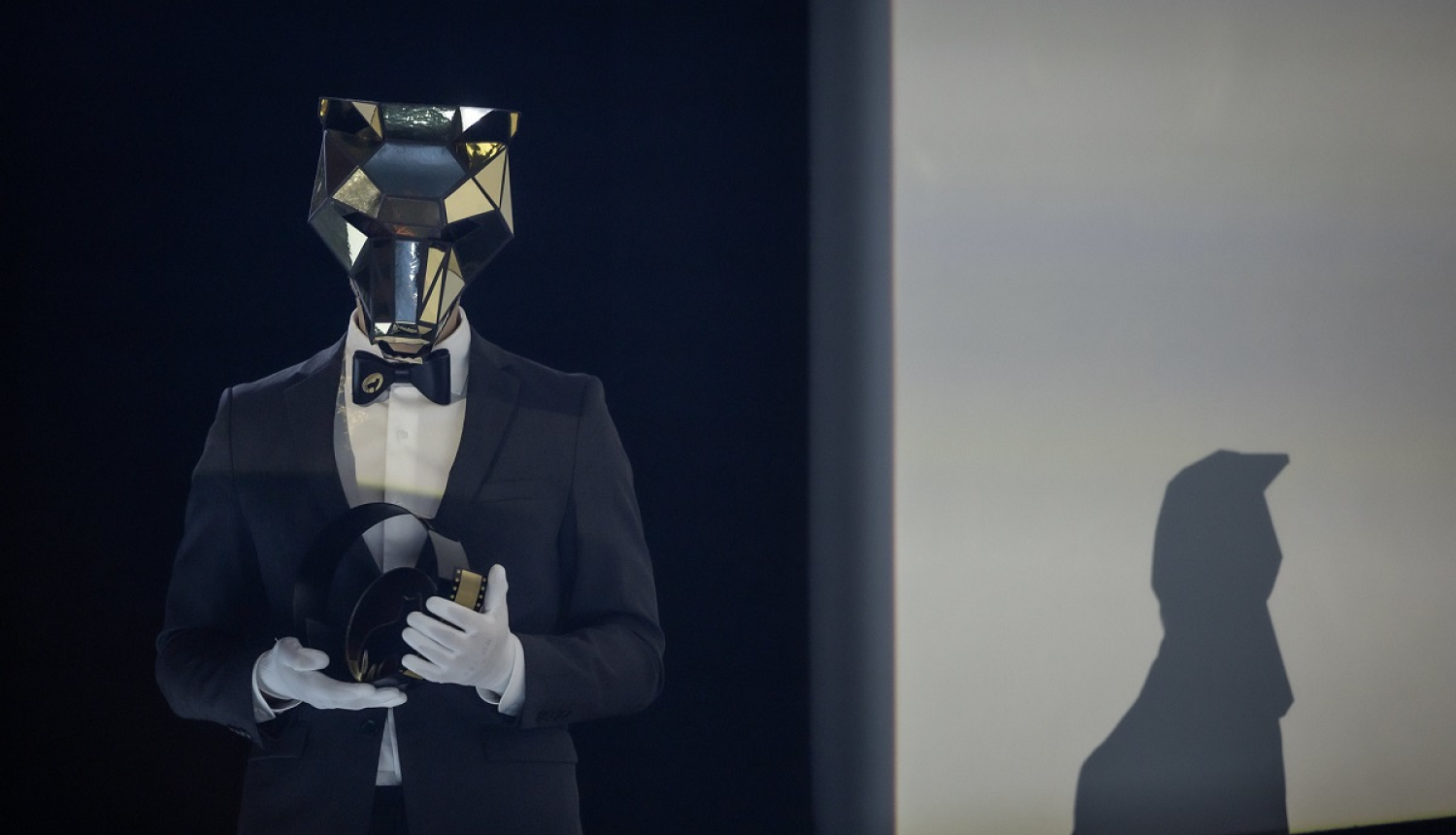 balvu pasniedz vilks