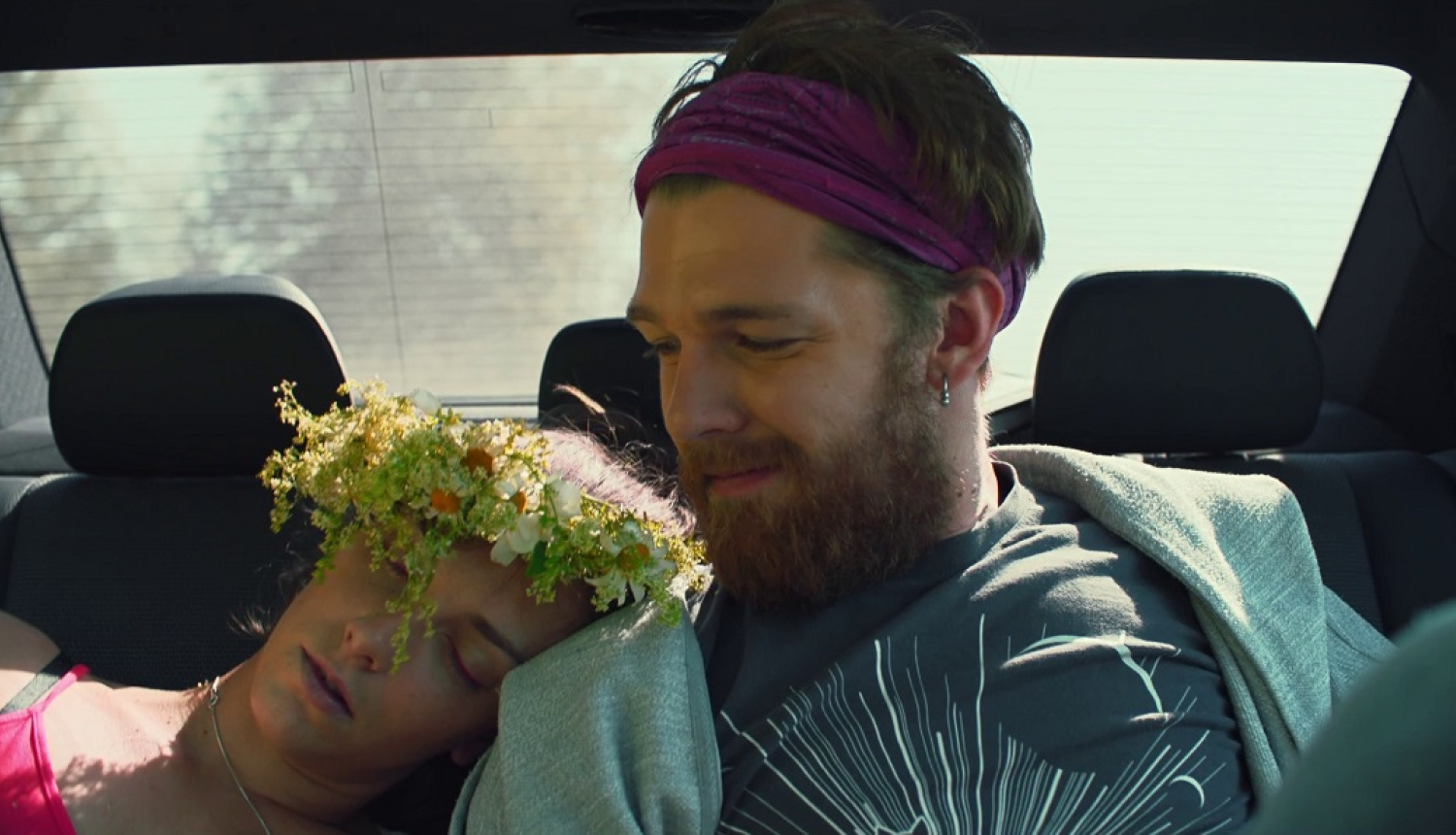 Kadrs no filmas Blakus