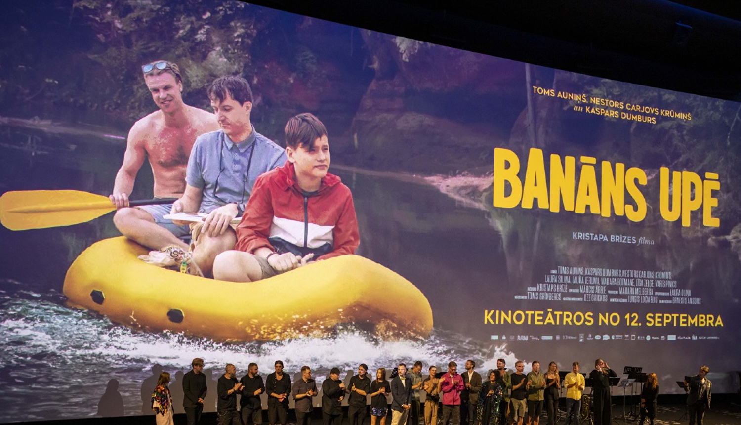 filmas grupa pirmizrādē