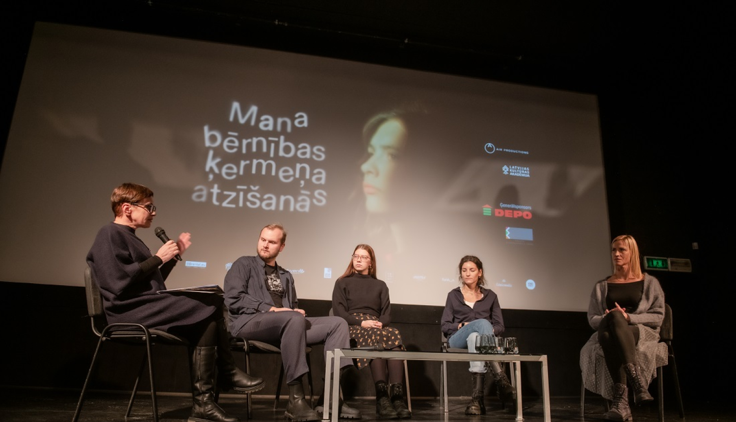 diskusija pēc seansa