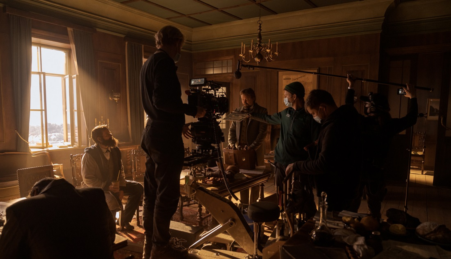 Darba moments Zeme kas dzied