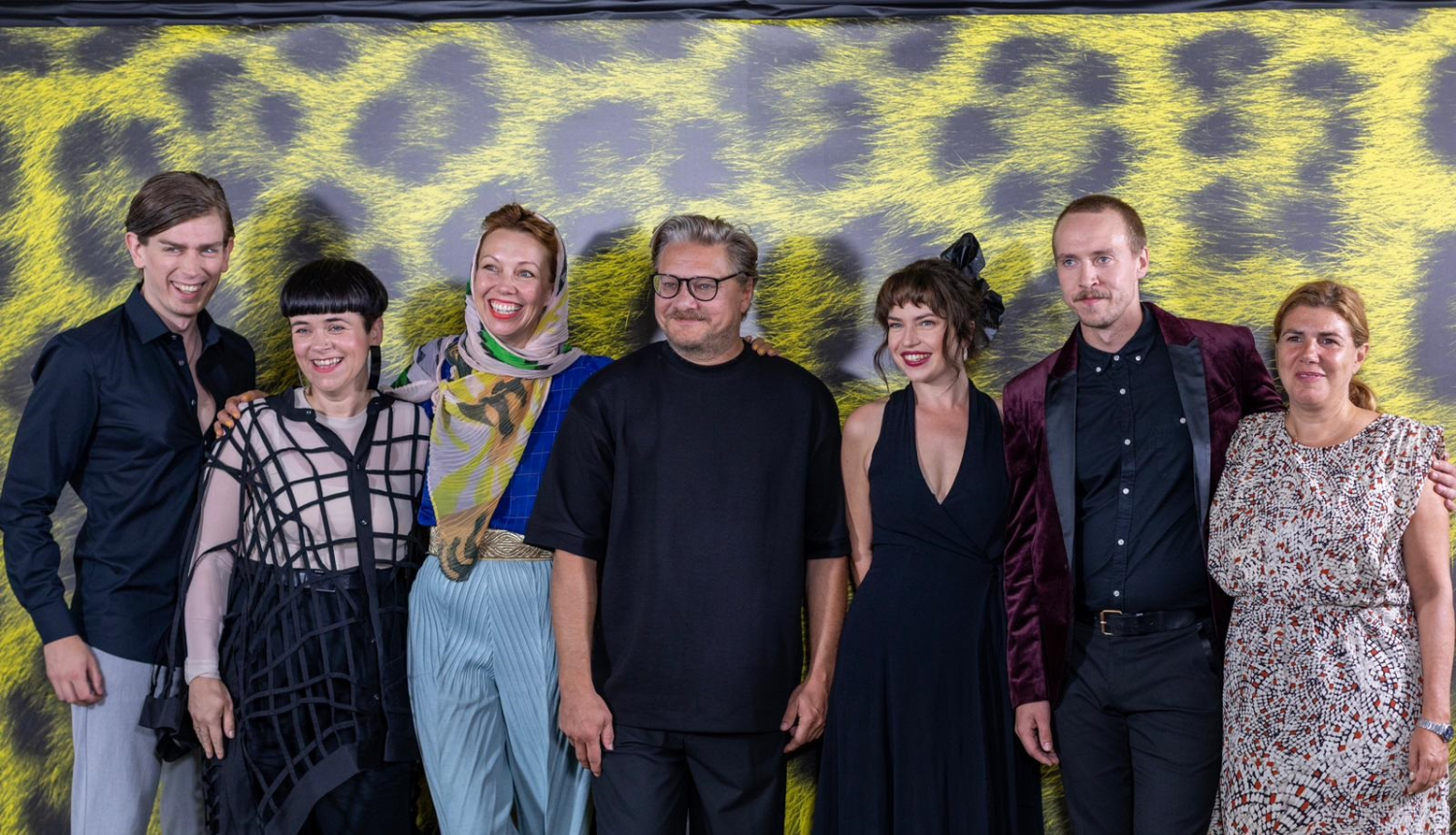 Filmas grupa pirmizrādē