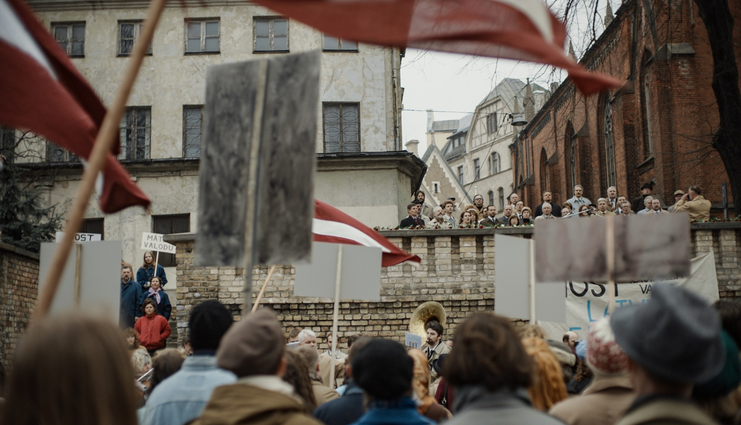 Atmodas demonstrācija filmā "Mana brīvība"