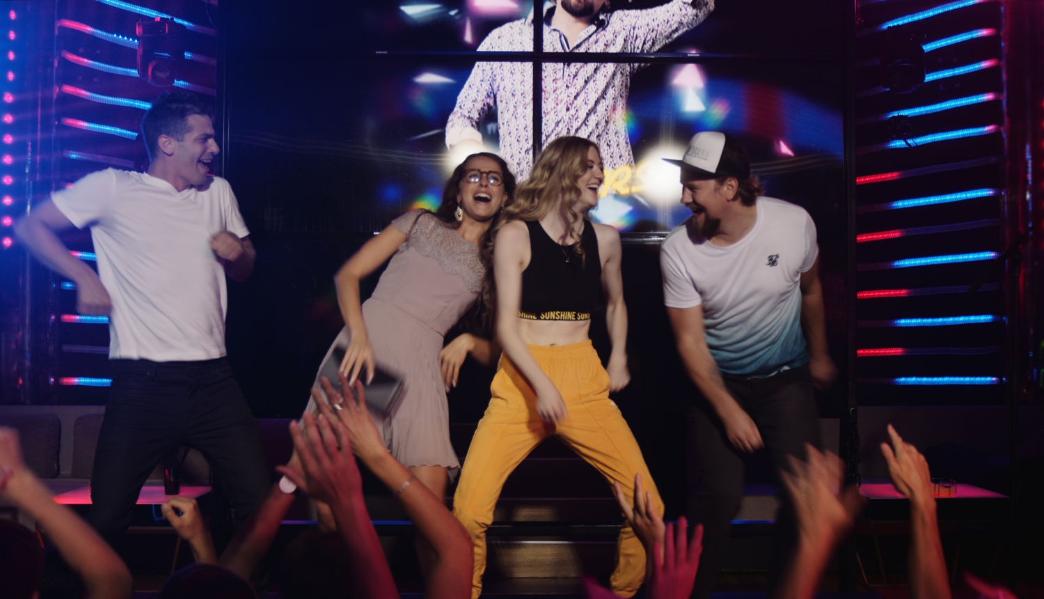 Kadrs no filmas "Saki Jā!"