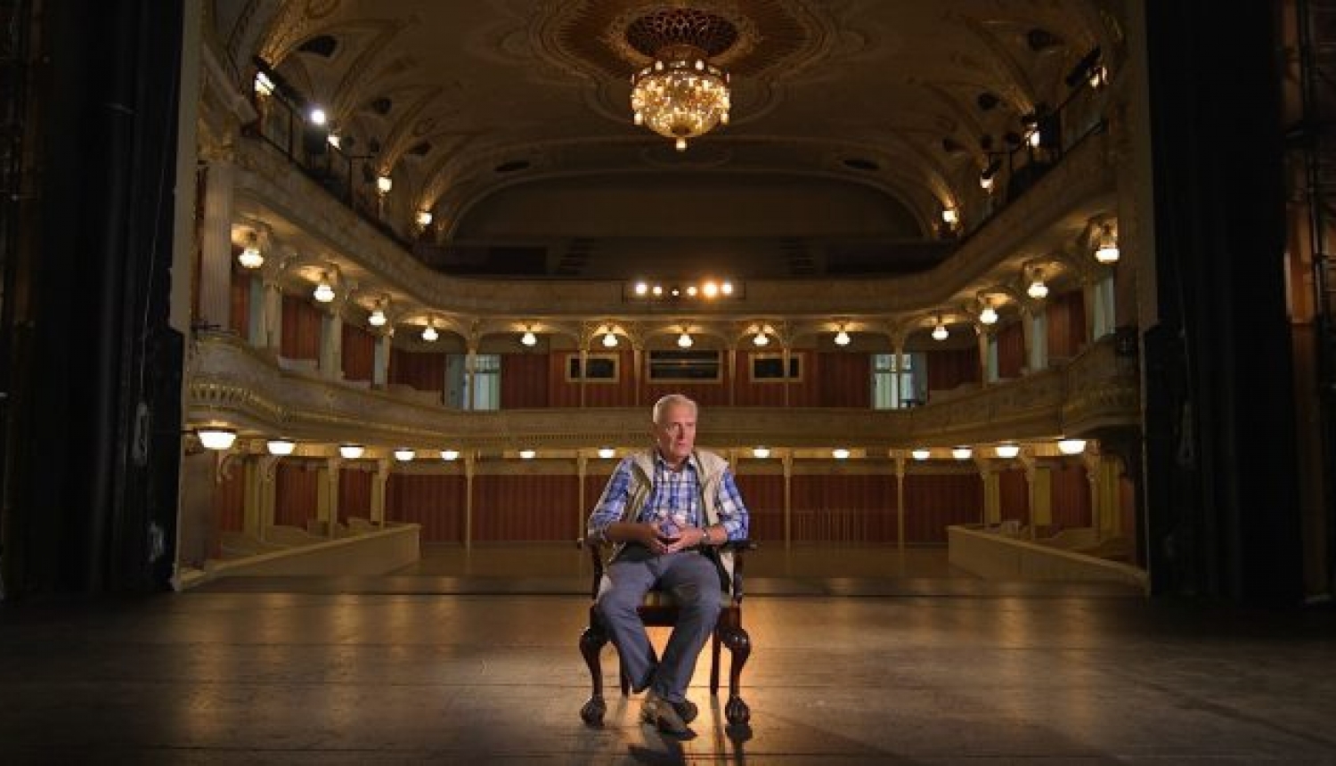 Uldis Dumpis filmā atbild uz 75 jautājumiem par dzīvi Uldis Dumpis filmā atbild uz 75 jautājumiem par dzīvi