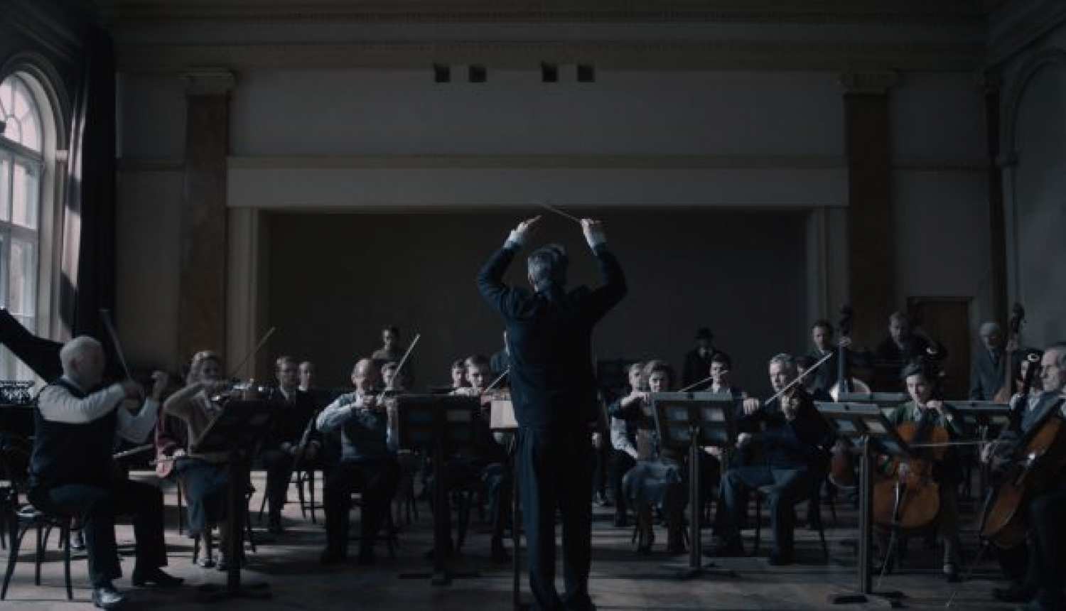 Dokumentālā filma “Ļeņingradas simfonija” un saruna par Šostakoviču