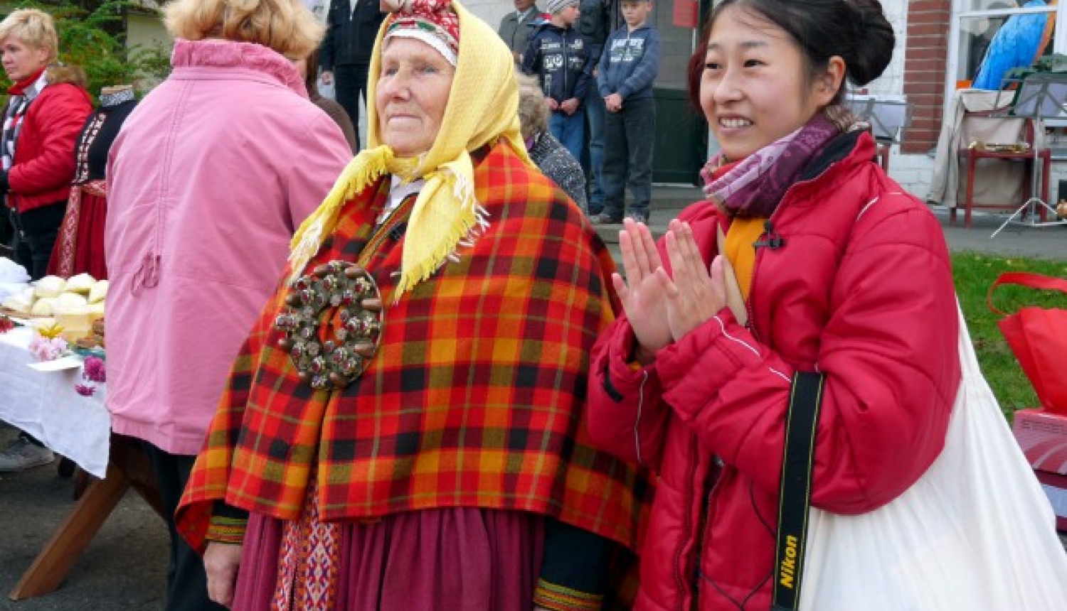 “Ručs un Norie” ceļo pa Eiropu, Singapūru, Krieviju